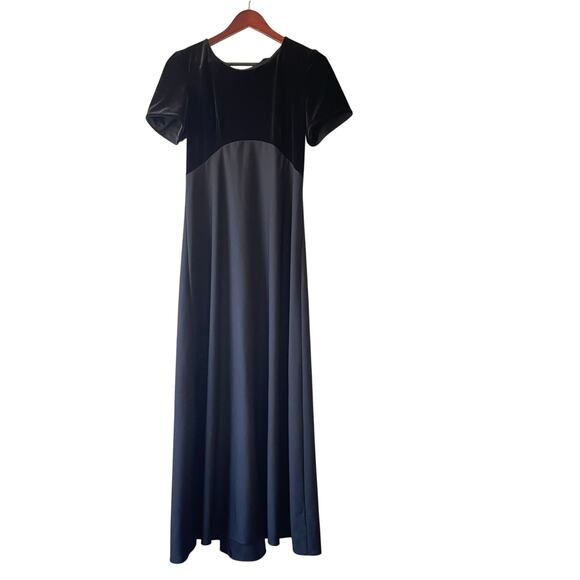 Vintage 70s Black Velour Top Maxi Evening Gown Gothic Witchy Dress Size medium - Picture 1 of 7